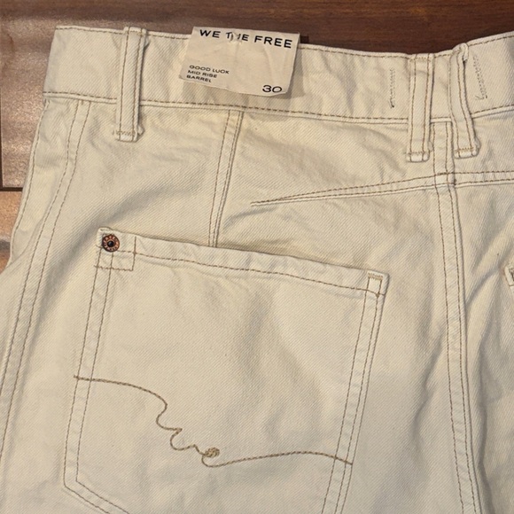 We The Free Good Luck Mid-Rise Barrel Jeans Size 30 NWT - Picture 10 of 11